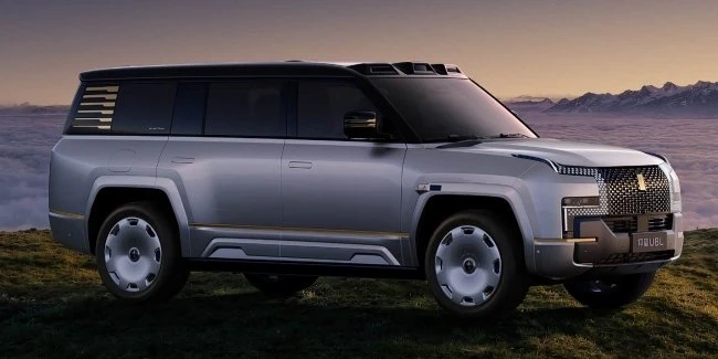BYD Yangwang U8L отримав топову версію Snowcrest Edition