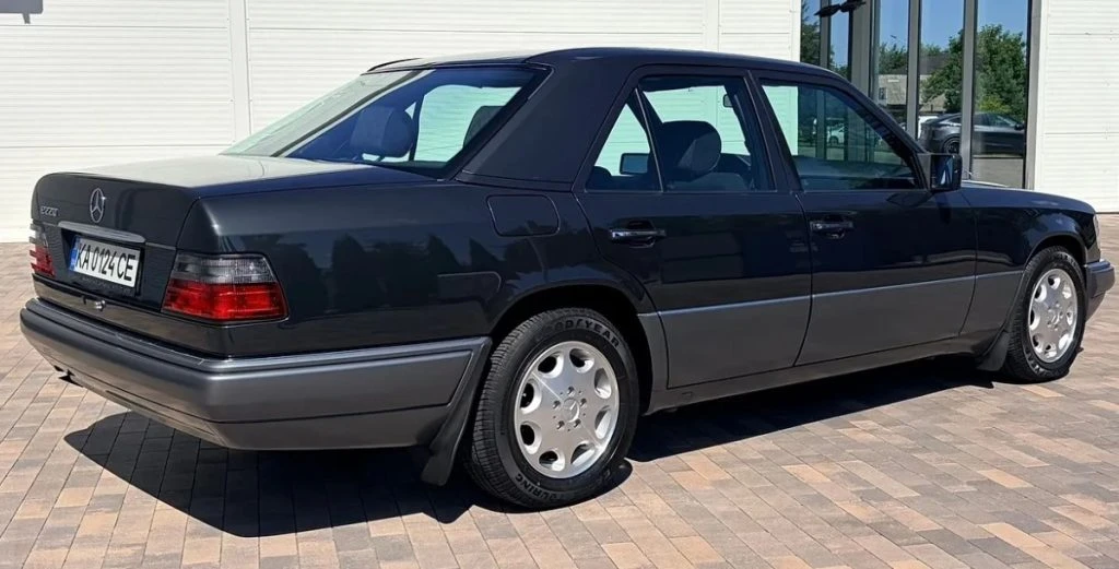 Mercedes-Benz E-Class E 220