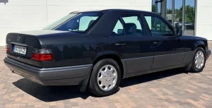 Mercedes-Benz E-Class E 220