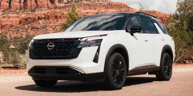 Nissan Pathfinder отримав ретро-версію Special Edition